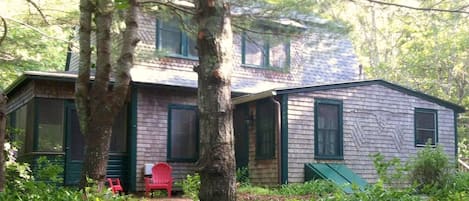 Apley House, a classic summer cottage on Long Pond.