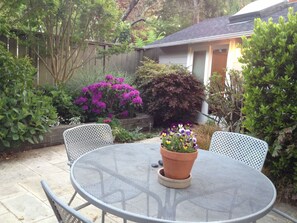 Outdoor eating area