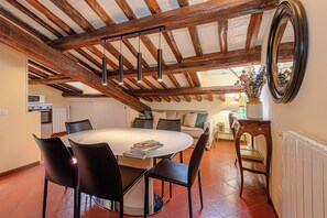 Living Room / Dining Room