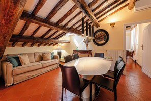 Living Room / Dining Room
