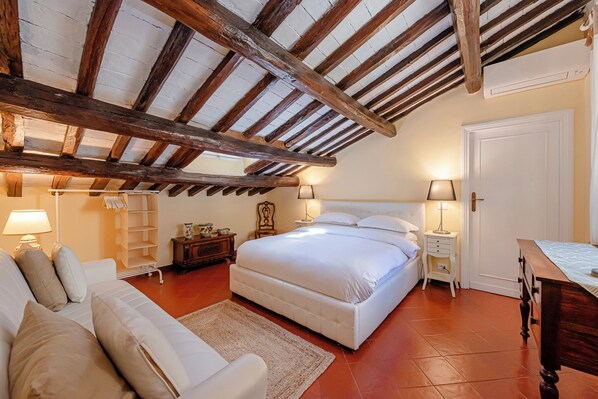 Bedroom N.1