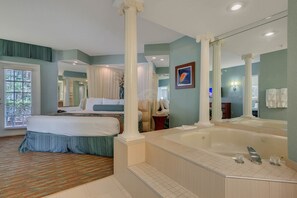 Hot Tub Connected to Bed Room