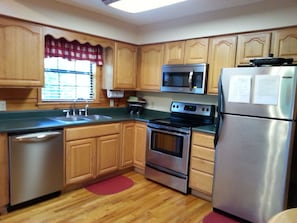 Fully Equipped Kitchen- Pots N Pans, Toaster, Crockpot, Dinnerware 