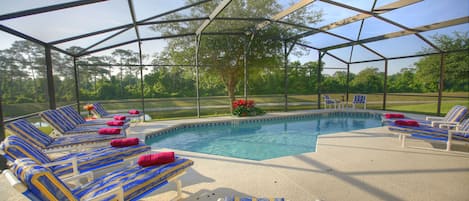  Large South facing Pool deck 