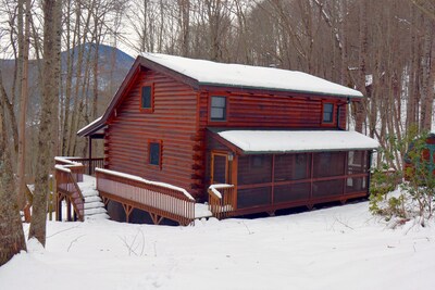 Wintertime at Buck 'N Ham Lodge!