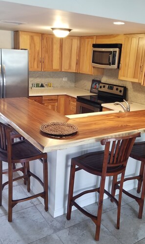 Beautifully updated kitchen and island dining area