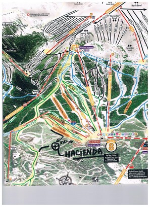 Ski right to the house!
Ski out to 6 Lifts.
Start at the center of Ski Area