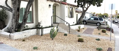 The Cute Spanish Bungalow in Crown Point