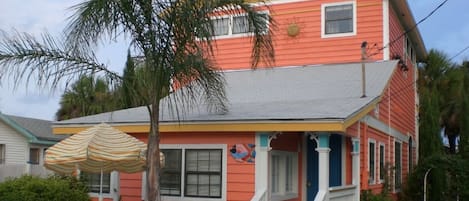 Entrance to Condo Banana in Coral House