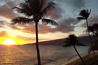 Beachfront Unobstructed Ocean View, 3rd Floor End Unit, AC, Wi-Fi, Streaming TVs