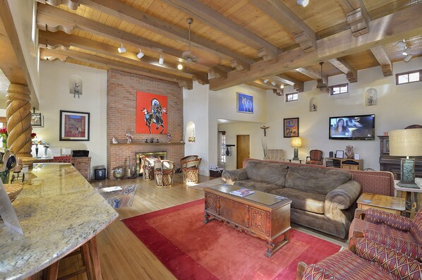 Great room, 13 foot ceiling, Queen sofa sleeper, large couch, Sleeping area #6