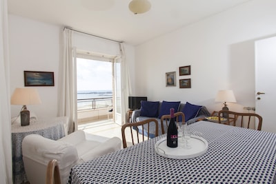 FAMILIENFREUNDLICHES APARTMENT MIT PRIVATEN SCHRITTEN ZUM STRAND UND MEER   