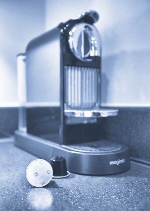Kaffee und/oder Kaffeemaschine