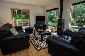 Sitting / Cinema Room