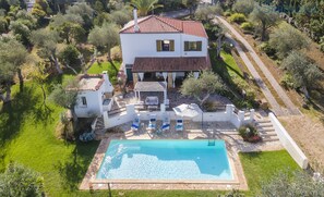 ClickSardegna Alghero, villa Melissa, con piscina ad uso esclusivo per 6 persone