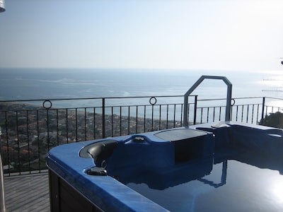 Torre Nicotera Palmentieri con vista al mar 