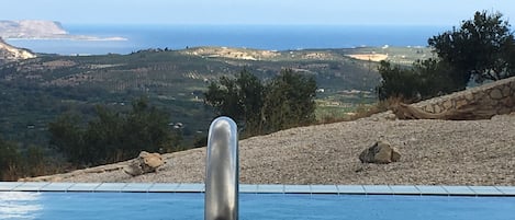 private pool facing the sea