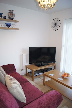 Lounge, equipped with FreeSat TV & broadband wifi