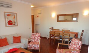 Lounge Dining