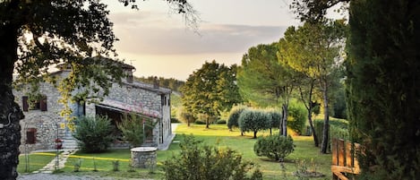 Villa LisiDor - APGvillas- Entrance into the private property