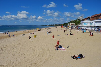 Schöne 4-Sterne-Wohnung, in Highcliffe, Dorset England. In Gehweite