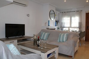 Lounger area with a/c