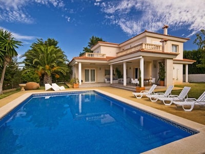  Exclusiva Villa con piscina privada, terrazas y vistas.