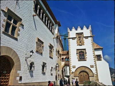 New apartment in the centre of Sitges, WiFi, swimming pool, balcony, parking