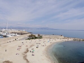 Plage la Gravette, a few steps from Bord de Mer