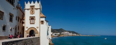 SITGES BLANC SUBUR · Minimalist Design Apartment