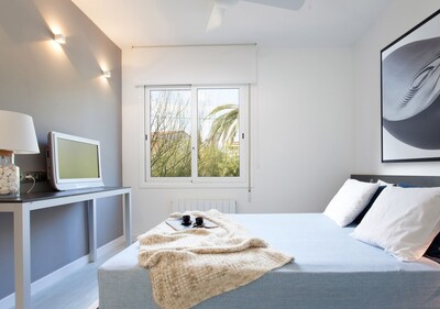 SITGES BLANC SUBUR · Minimalist Design Apartment