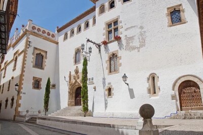 SITGES BLANC SUBUR · Minimalist Design Apartment