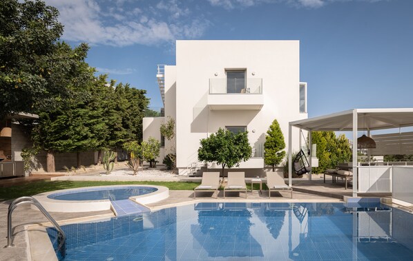 White blue and green ! Definitely Greek colors