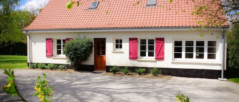 Les Tilleuls holiday home - sleeps 15 persons.