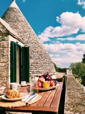 Breakfast on the roof top. 