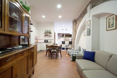 Private apartment with kitchen in Cinque Terre, citra code 011030-LT-0048