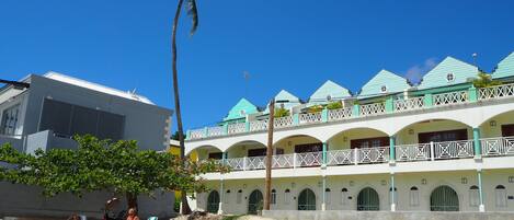 Beach in front of the building. Coral Sands apt. is on the lower left side