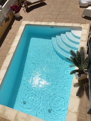 Swimming Pool (Heated)