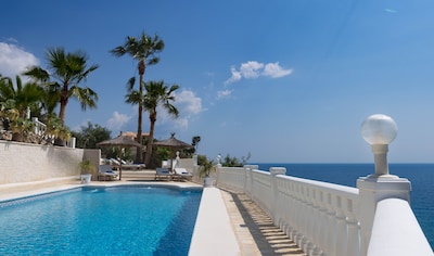 All inclusive! Luxury villa with fabulous views, first line... Renovated 2020