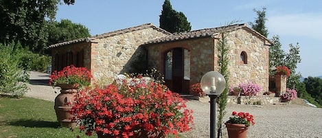 Leccio Cottage
www.monti1824.com