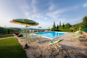 Monti 1824 pool area
www.monti1824.com