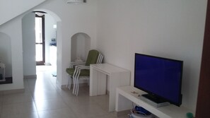 living room with TV Sat