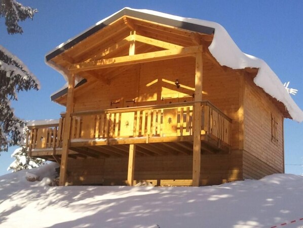 chalet vu de face