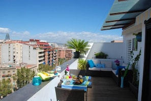 20m2Terrace / Balcony-PANORAMA  SAGRADA FAMILIA/TIBIDABO/AGBAR TOWER/CITY