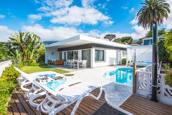 Villa Puerto Views with private pool and barbecue