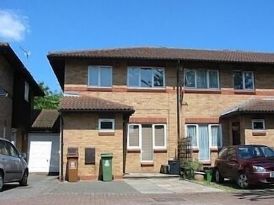 Holiday Home in Leafy Location convenient for Central London and Kent. 