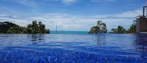 Infinite pool, sea and sky