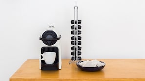 Kaffee und/oder Kaffeemaschine