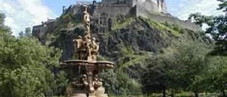 Princes Street Gardens & The Castle