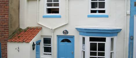 Kildale Cottage right in the heart of old Staithes just yards from the seafront.